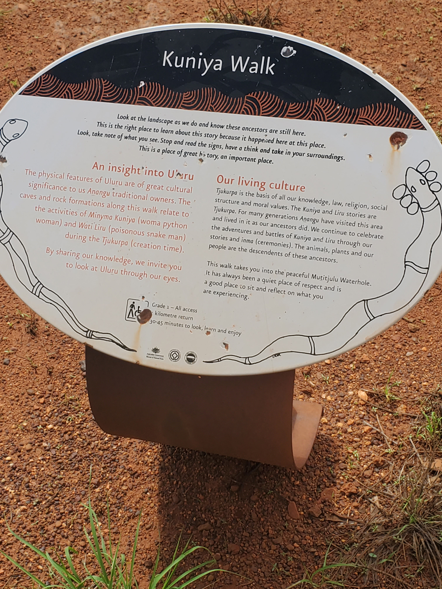 106 Uluru