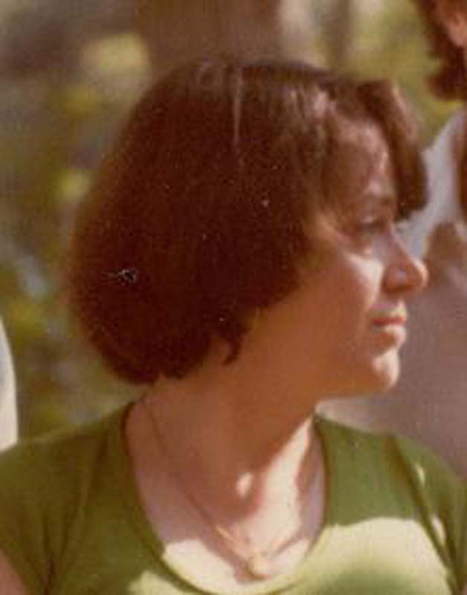043 Sue 70s