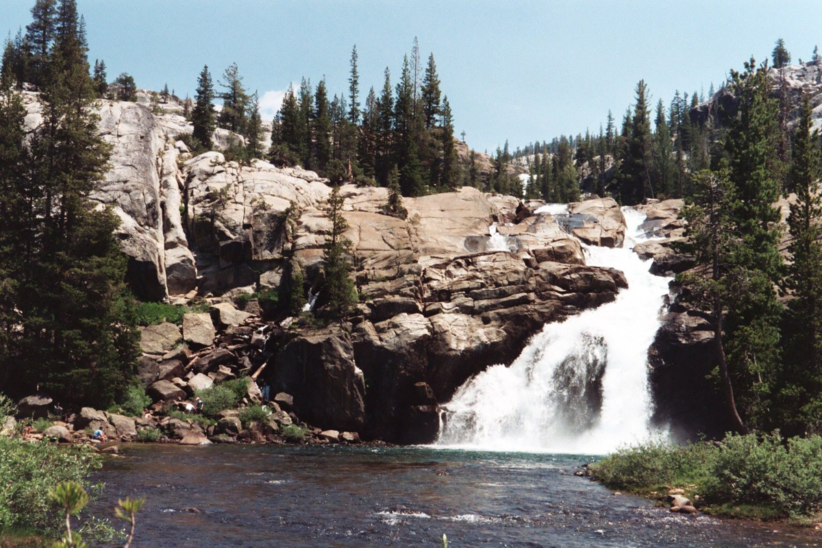 38White Cascade